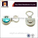 High Quality Magnetic Eyeglass Holder Designer Brooches and Pins thumbnail-2