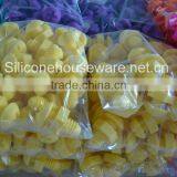 FDA/LFGB Food-Safe Lily Wine Bottle Stopper and Wine Pourer thumbnail-5