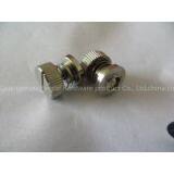 Tightening the Captive Screws thumbnail-2