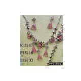 Necklace thumbnail-1