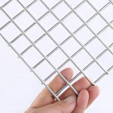 Hot Dipped Galvanized Welded Wire Mesh Panel for Construction Fencing thumbnail-1