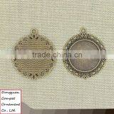 Time Gem Circular Fine Lace Pattern Diy Zinc Alloy Round Pendant thumbnail-2