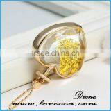 Women Heart Shape Glass Terrarium Necklace With Real Dried Flowers thumbnail-3