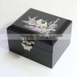 High End Wooden Pierced Earring Jewelry Box thumbnail-2