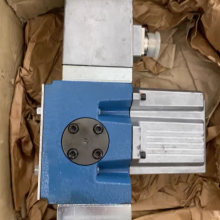 MOOG Servo Valve D661-4170 thumbnail-3