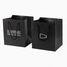Custom Logo Luxury Large Packaging Shopping Black Paper Gift Bags With Handle thumbnail-3