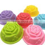 Silicone Bundt Pan - Non-Stick Silicone Rose-Shaped Cake Mold thumbnail-2
