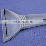 Cheap White Plastic Hand Scraper With Tpr Blade for Car Glass Cleaning