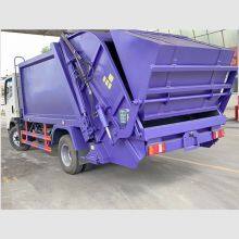 Sinotruk Howo 4x2 5 Cubic Meter Compactor Garbage Truck thumbnail-2