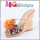 2016 New Hot Selling Novelty High Heel Decorative Wine Bottle Holder thumbnail-2