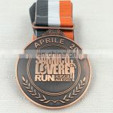 Golden color medal with custom design logo from factory