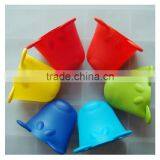 Heat Resistant Silicone BBQ Grill Oven Gloves and Barbecue Mitts for Cooking, Baking, Smoking & Potholder With Dog Shape thumbnail-3