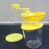 New Design!!! Plastic Garlic Press W/cup thumbnail-1