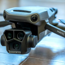 Wholesale Original DJI Mavic 3 Pro Quadcopter Drone With 4K Camera, GPS and Wireless Remote Controller thumbnail-2
