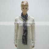 TYS129 Long Scarf With White and Black