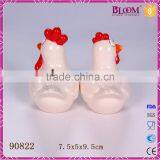 White Ceramic Salt and Pepper Shaker Set thumbnail-4