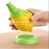 Plastic Manual Lemon Squeezer Round Lemon Squeezer for Orange Lemon