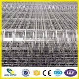 2016 Hot Selling Triangular Bending Wire Mesh Fence