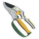 Auto-Rotating Ratchet Pruner thumbnail-1