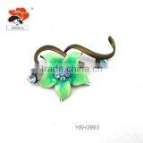 hot sell green five petal flower shaped rhinestone brooch Wholesale