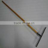 14 Teeth Carbon Steel With Power Coating Leaf Rake thumbnail-1