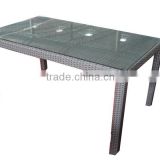 furniture outdoor in PE wicker and alu.frame dining table with 5mm clean glass table top for outdoor use