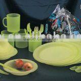 24 pc Round Picnic Set W/plate Bowl Cup thumbnail-1
