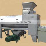 Machines pour éplucher et désnoyer les fruits de longane, éplucheuse de fruits de litchi et équipement pour enlever le noyau, ligne de traitement de jus de litchi thumbnail-2