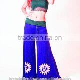 Girls Wearing Yoga Pants thumbnail-3