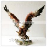 Resin Gliding Animal Eagle Figurine for Home Decoration