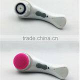Waterproof Sonic Wireless Electric Vibrating Facial Clearnsing Brush thumbnail-4