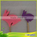 Good Quality Animal Shape At The Top Round Wood Stick For Planter thumbnail-4