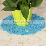 Top Quality Wholesale Price 30x30cm Colorful Modern Round Laser Cut Flower Felt Placemats Kitchen Dinner Table Mats 8 Colors thumbnail-4