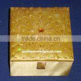 Embroidery Velvet Luxury Box thumbnail-1