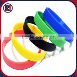 2016 Fashion Wholesale Adjustable Silicon Wristband,cheap Custom Sport Wristband Silicone thumbnail-6