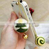 Hot New Bestselling Product Wholesale Eco Friendly Handmade Cute Felt Christmas Ball for Phone Decoration in Bulk Made in China
