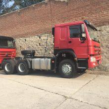 HOWO 371hp Tractor Truck thumbnail-1