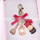 High Quanlity Fashion Key Chain Boutique in Paris, France Eiffel Tower Cake Influx of Goods Macarons Metal Keychain With Box thumbnail-5