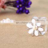 Snowflake Pearl Crystal Rhinestones Christmas Decoration Applique Strass Para Artesanato Buckle Button Hair Bag Shoe Accessories thumbnail-2