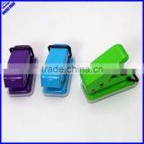Portable Office Metal Mini Paper Hole Punch thumbnail-3