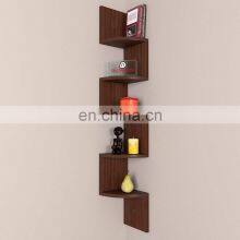 Уголковая полочная система для настенной установки в виде зигзага