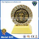 Hot Design Fancy Custom Challenge Coins With Yarn-cutting Craft