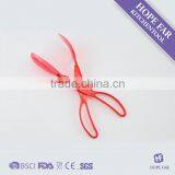 0600056 Transparent Red Color Plastic Salad Tong thumbnail-2