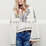 2016 Guangzhou Shandao Latest Model Autumn Fashion Elegant Long Flare Sleeve Deep V Neck Embroidered Ladies Cotton Tops Designs thumbnail-2