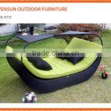 Outdoor Furniture Wicker Sun Lounge With Cushion thumbnail-1