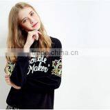 Female Black Round Collar Collar Fleece. thumbnail-2