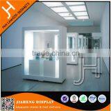 Museum Exhibit Glass Wall Display Design thumbnail-1