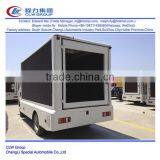Howo 4*2 Type 100 hp P10 LED Screen Advertising Truck thumbnail-3