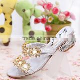 Wholesale Cheap Slippers For Women / Fashion New Model PU Slippers With Crystal