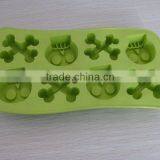 Skull Ice Tray and Other Styles Ice Cube Tray thumbnail-1
